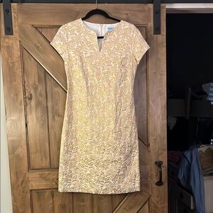 J. McLaughlin Champagne Metallic Palm Leaf Dress with Cap Sleeves V-Neck